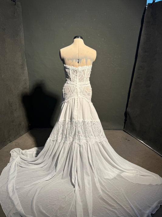 Sample Gown Size 6