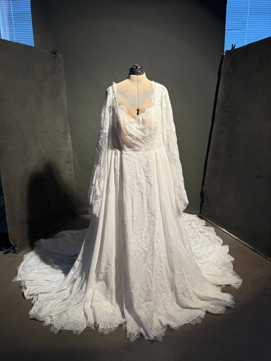 Sample Gown Size 22