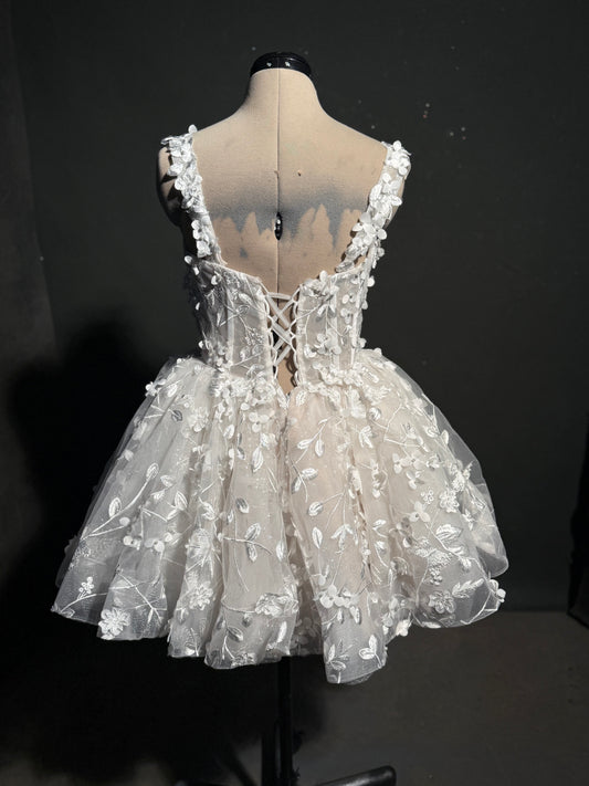 Sample Gown Size 8