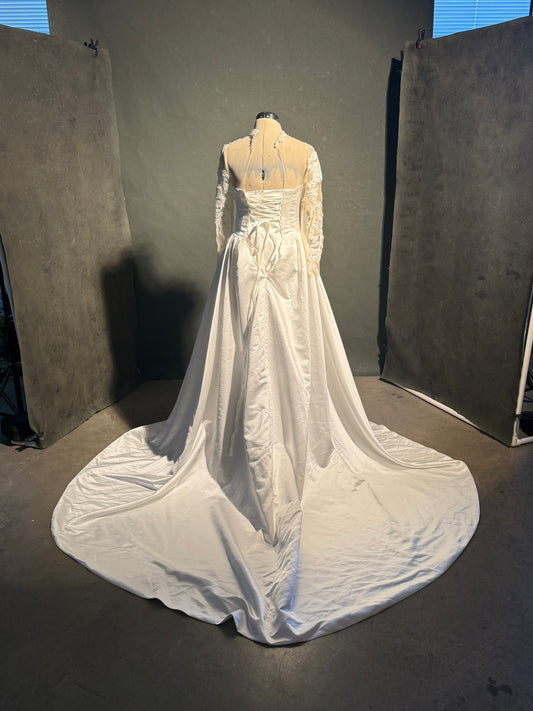 Size 8 Sample Gown