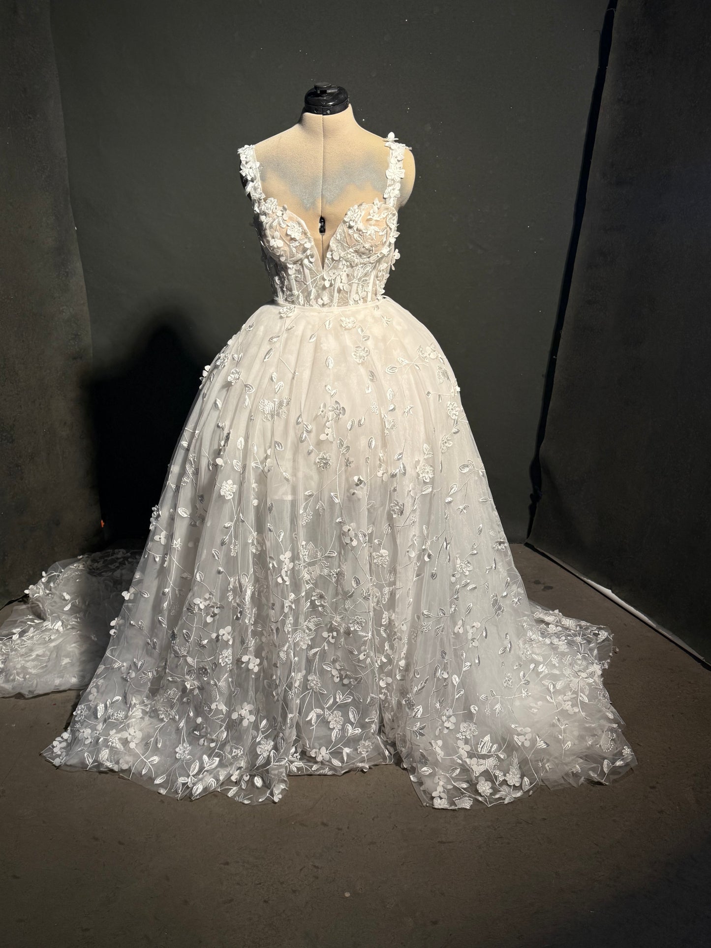 Sample Gown Size 8