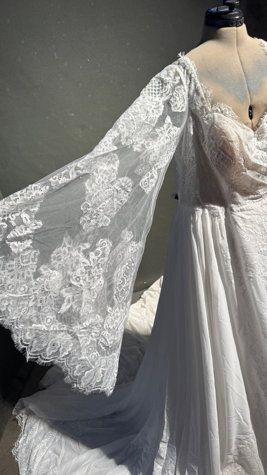 Sample Gown Size 22