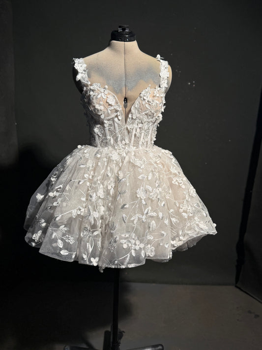 Sample Gown Size 8